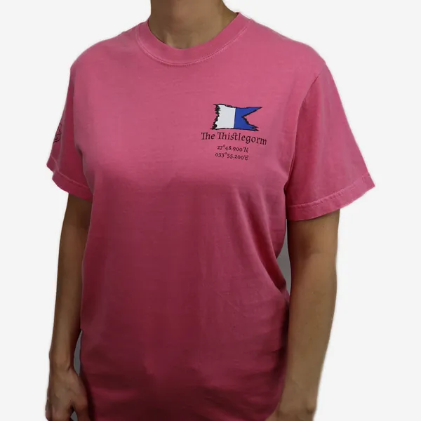 The Thistlegorm shirt in berry pink, front view