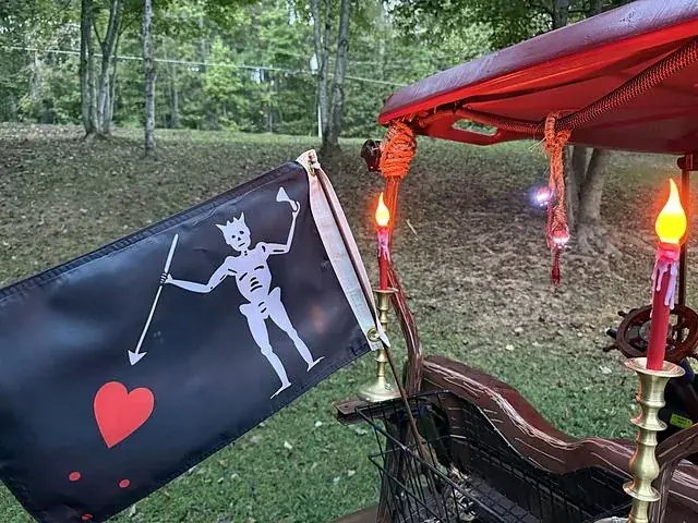 Blackbeard flag and lanterns
