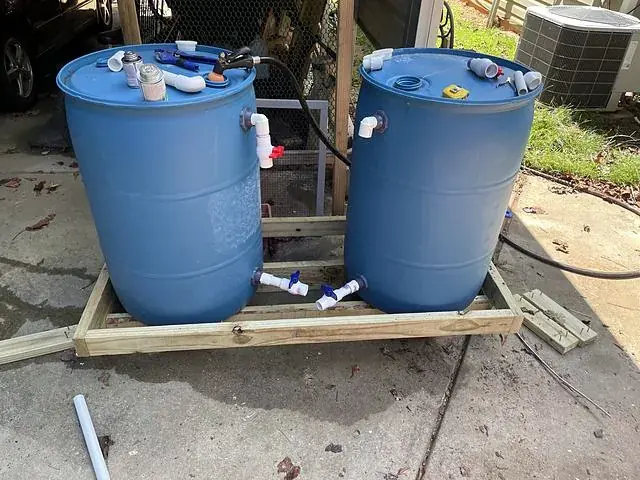 Saltwater mix reservoir